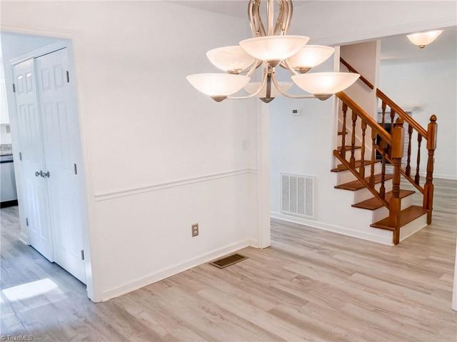 4219 King Edward Court, Greensboro, NC 27455