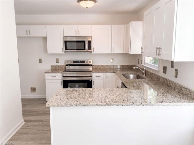 4219 King Edward Court, Greensboro, NC 27455