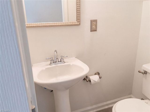 4219 King Edward Court, Greensboro, NC 27455