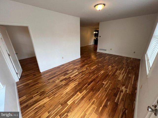 7733 WINSTON RD, Philadelphia, PA 19118