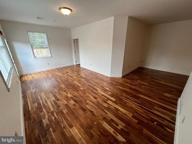 7733 WINSTON RD, Philadelphia, PA 19118
