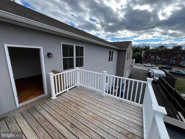 7733 WINSTON RD, Philadelphia, PA 19118