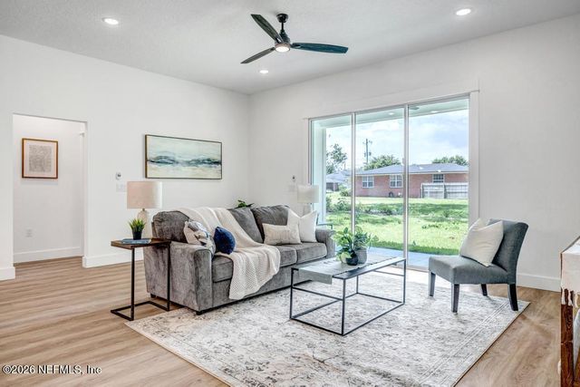 9552 TAYLOR FIELD Road, Jacksonville, FL 32222