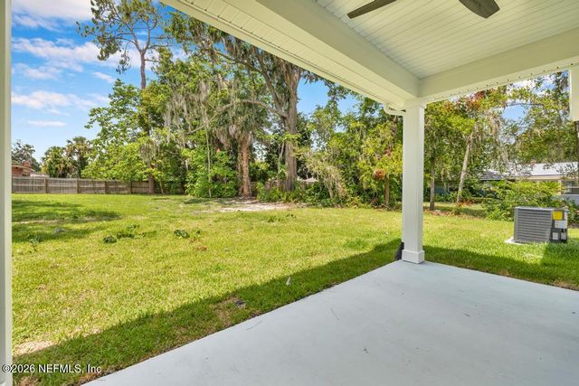 9552 TAYLOR FIELD Road, Jacksonville, FL 32222