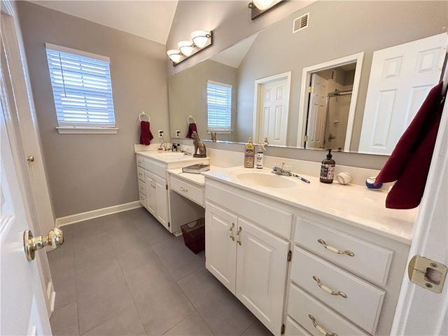 840 E Cheyenne Street, Gardner, KS 66030