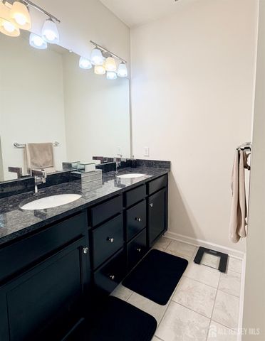 338 South Drive, North Brunswick, NJ 08902