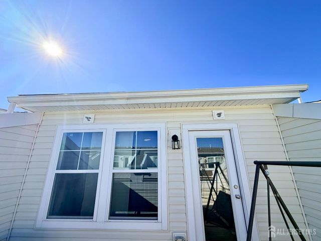 338 South Drive, North Brunswick, NJ 08902