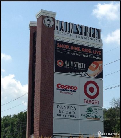 338 South Drive, North Brunswick, NJ 08902