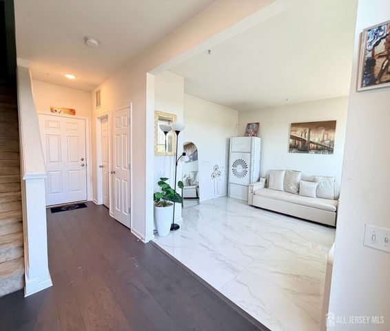 338 South Drive, North Brunswick, NJ 08902