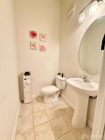 338 South Drive, North Brunswick, NJ 08902