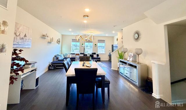 338 South Drive, North Brunswick, NJ 08902