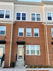 338 South Drive, North Brunswick, NJ 08902