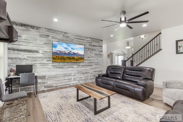 6568 E Middle Fork Road, Idaho Falls, ID 83406