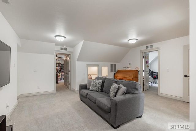 6568 E Middle Fork Road, Idaho Falls, ID 83406