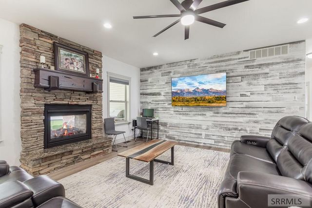 6568 E Middle Fork Road, Idaho Falls, ID 83406