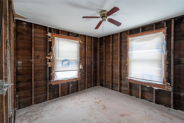 1610 E Grand Avenue, Des Moines, IA 50316