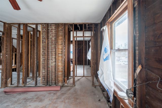 1610 E Grand Avenue, Des Moines, IA 50316