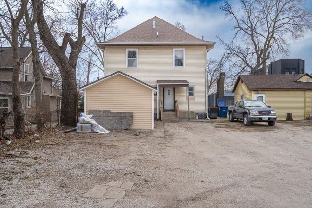 1610 E Grand Avenue, Des Moines, IA 50316