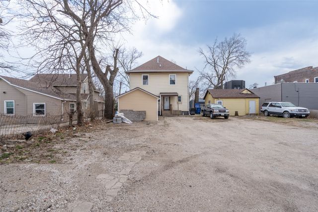 1610 E Grand Avenue, Des Moines, IA 50316