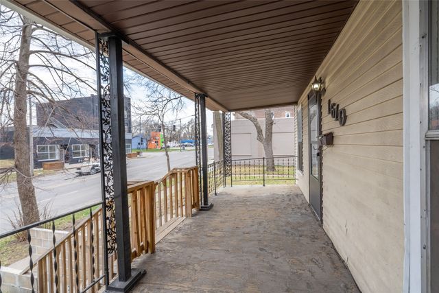 1610 E Grand Avenue, Des Moines, IA 50316