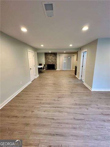 1258 CREEKSIDE Court SE, Smyrna, GA 30080