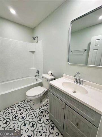 1258 CREEKSIDE Court SE, Smyrna, GA 30080