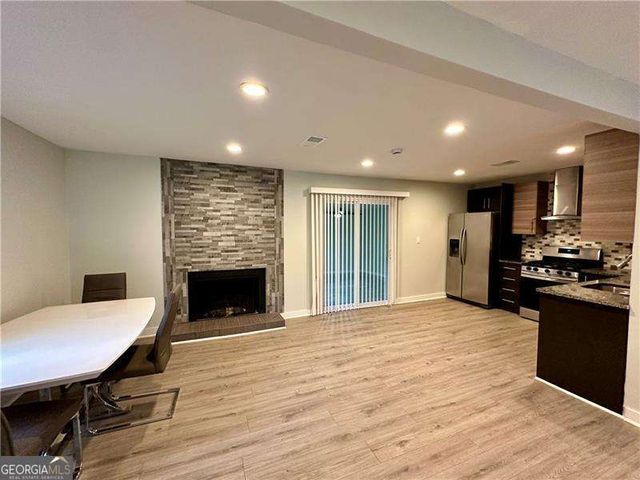 1258 CREEKSIDE Court SE, Smyrna, GA 30080