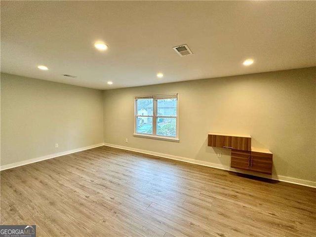 1258 CREEKSIDE Court SE, Smyrna, GA 30080