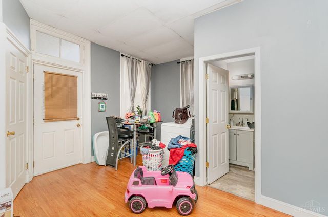 4033 W Liberty Street, Cincinnati, OH 45205