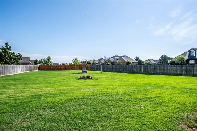 7738 Highland Boulevard, Edmond, OK 73025