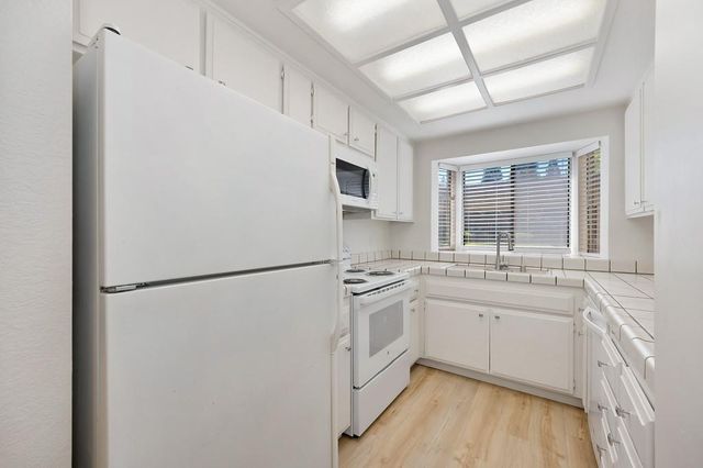 7711 Juan Way #21A, Fair Oaks, CA 95628