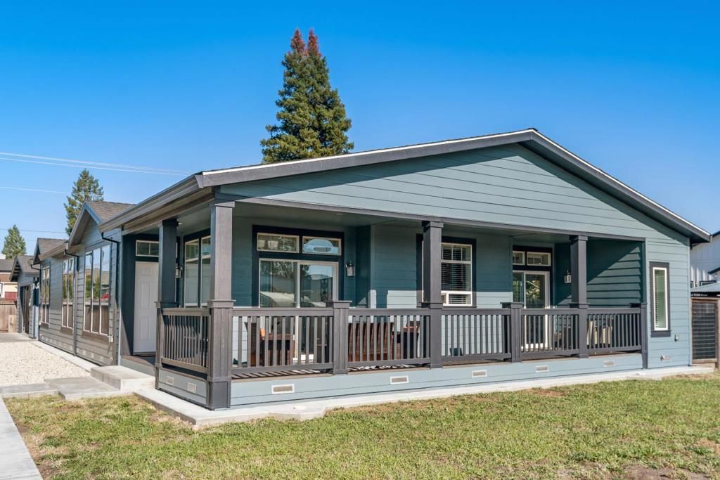 Image 3 of property listing at 3521 Coffey Lane, Santa Rosa, CA 95403