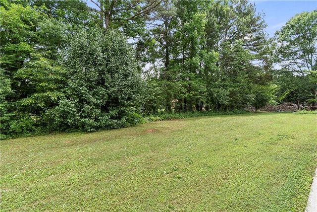 388 Della Walk Court SW, Lilburn, GA 30047