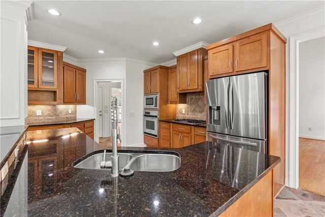 388 Della Walk Court SW, Lilburn, GA 30047