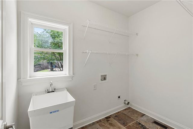 388 Della Walk Court SW, Lilburn, GA 30047