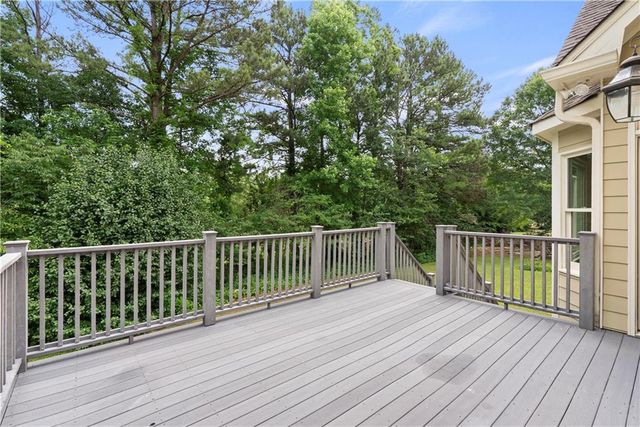 388 Della Walk Court SW, Lilburn, GA 30047