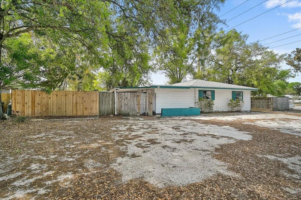 345 S TUTTLE AVENUE, Sarasota, FL 34237