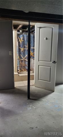 240 78th Street, Niagara Falls, NY 14304