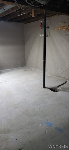 240 78th Street, Niagara Falls, NY 14304