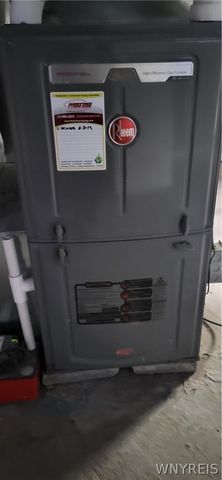 240 78th Street, Niagara Falls, NY 14304