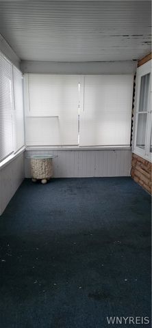 240 78th Street, Niagara Falls, NY 14304