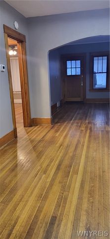 240 78th Street, Niagara Falls, NY 14304