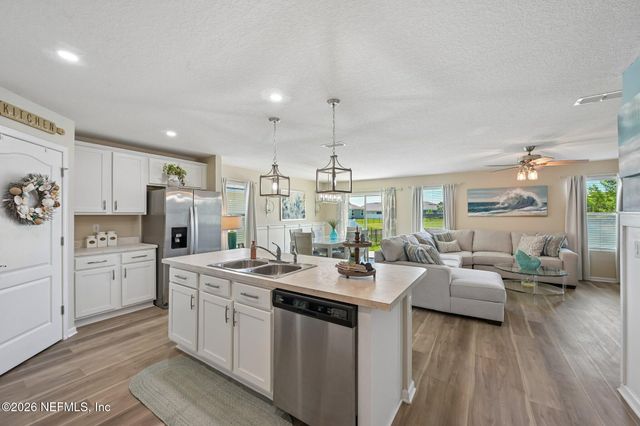 2327 EVENING OAKS Lane, Green Cove Springs, FL 32043