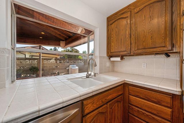 2407 Masoni Way, Rancho Cordova, CA 95670