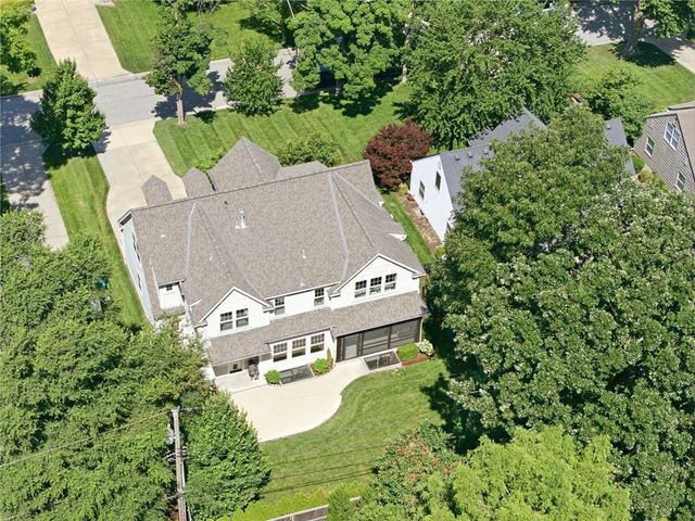 5331 Falmouth Road, Fairway, KS 66205