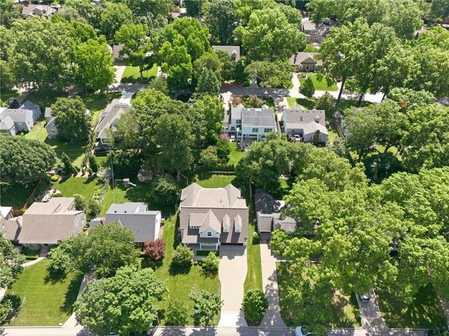 5331 Falmouth Road, Fairway, KS 66205