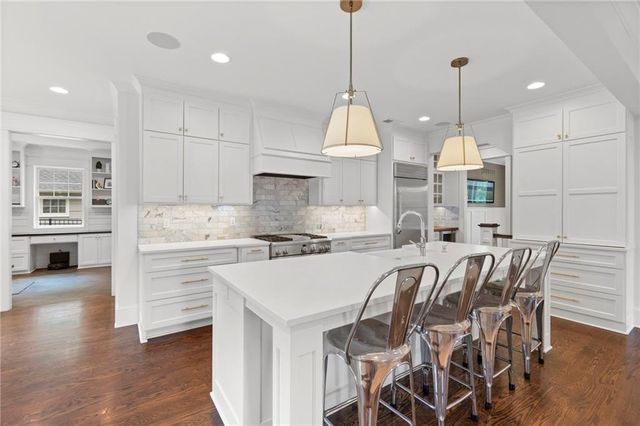 5331 Falmouth Road, Fairway, KS 66205