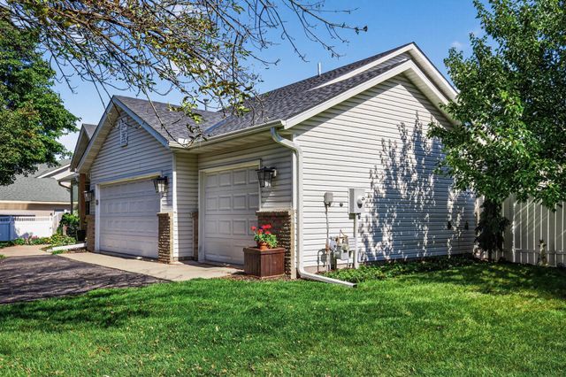 5914 Crossandra Street SE, Prior Lake, MN 55372
