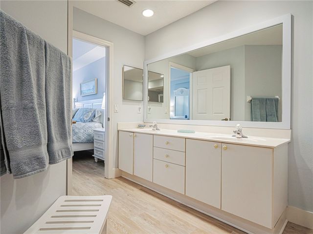 1385 Winding Oaks Circle W 703, Vero Beach, FL 32963