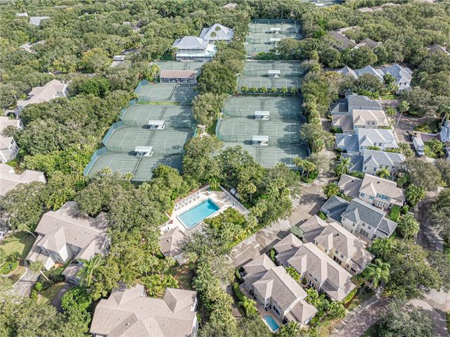 1385 Winding Oaks Circle W 703, Vero Beach, FL 32963
